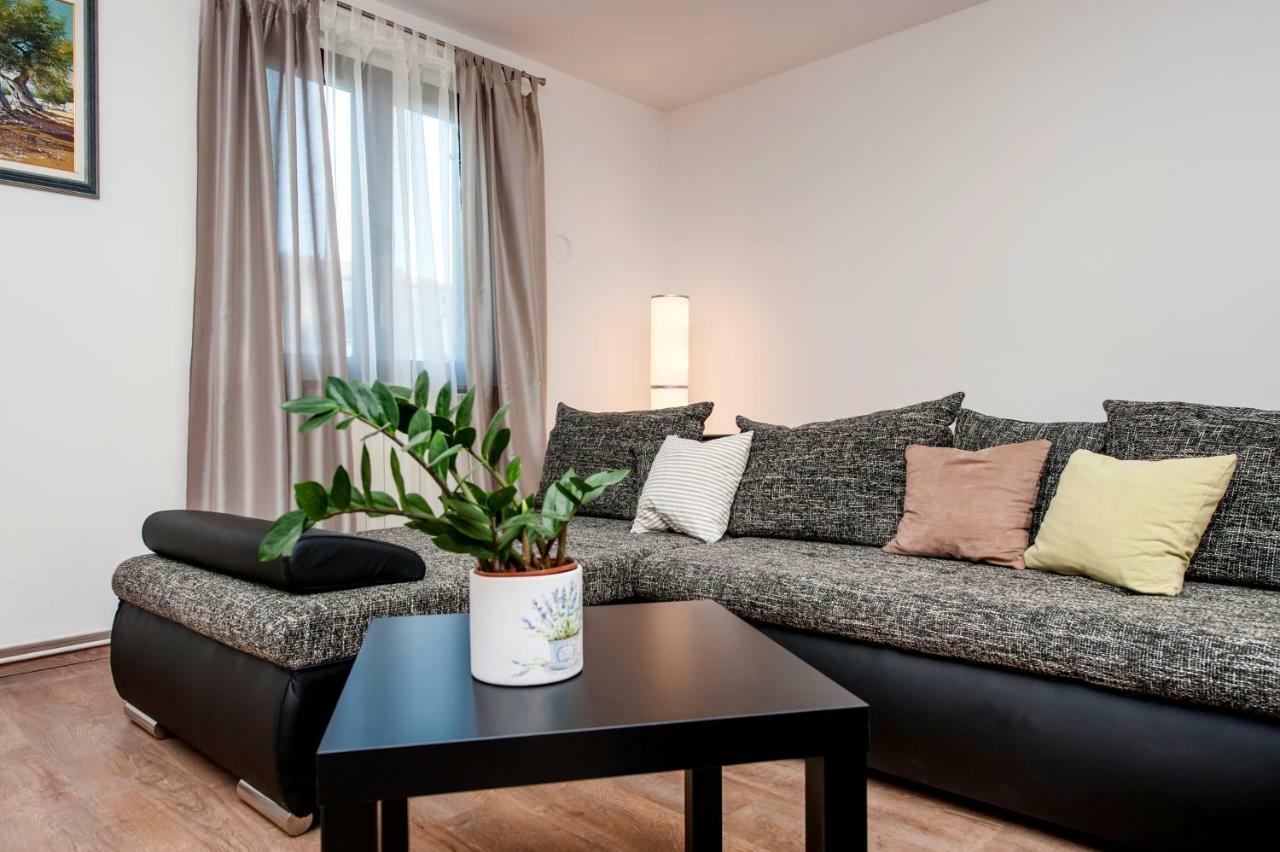 רוביני Apartment Nika מראה חיצוני תמונה